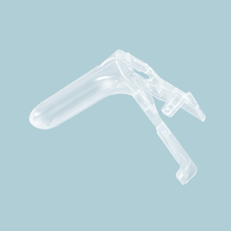 What are the key features and benefits of using a new middle disposable vaginal speculum in gynecological examinations?